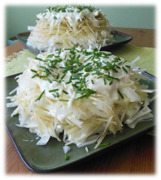 Apple-Onion Salad